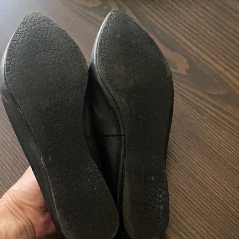Steve Madden Black Leather Pointed Flats - Picture 7 of 7